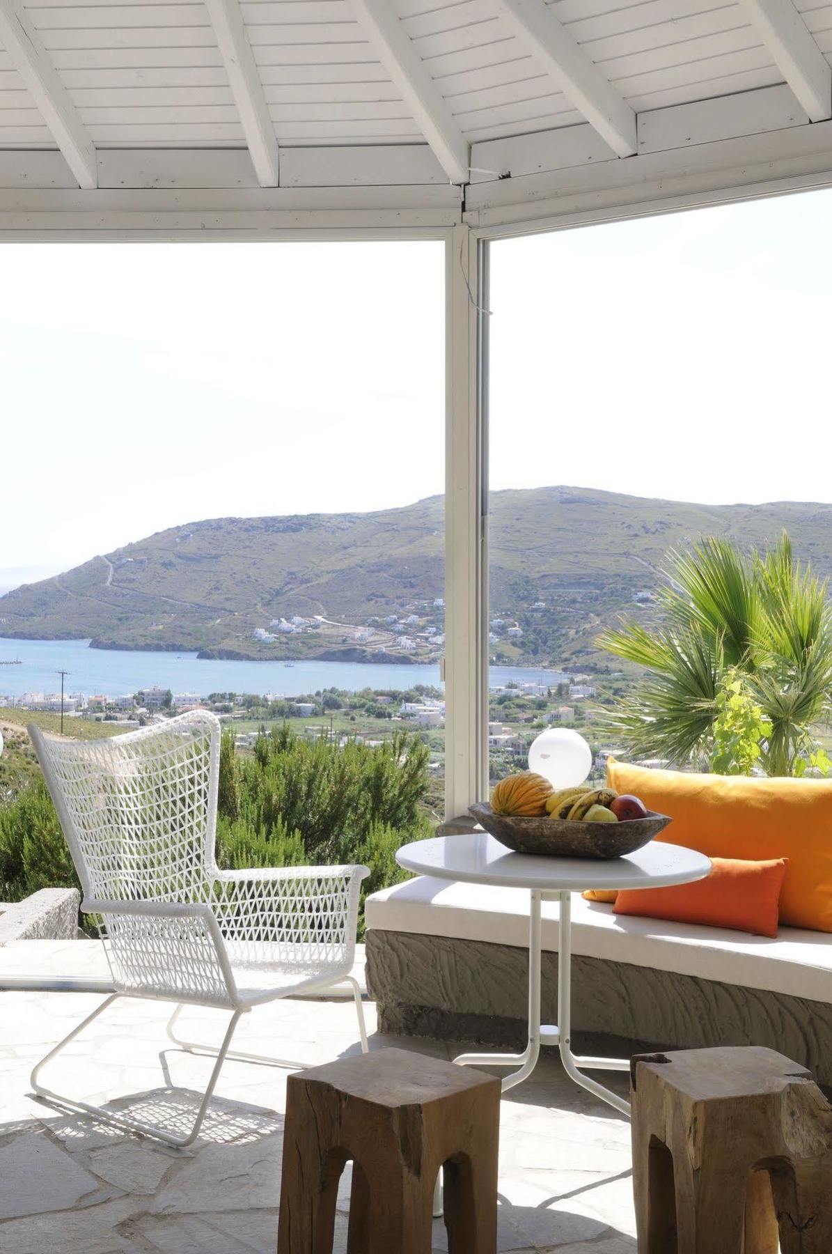 Kymothoi Rooms & Pool Bar Gavrio Exterior photo